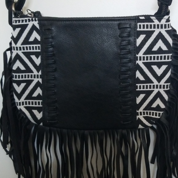 COPY - Design Fringe Purse - Picture 2 of 3